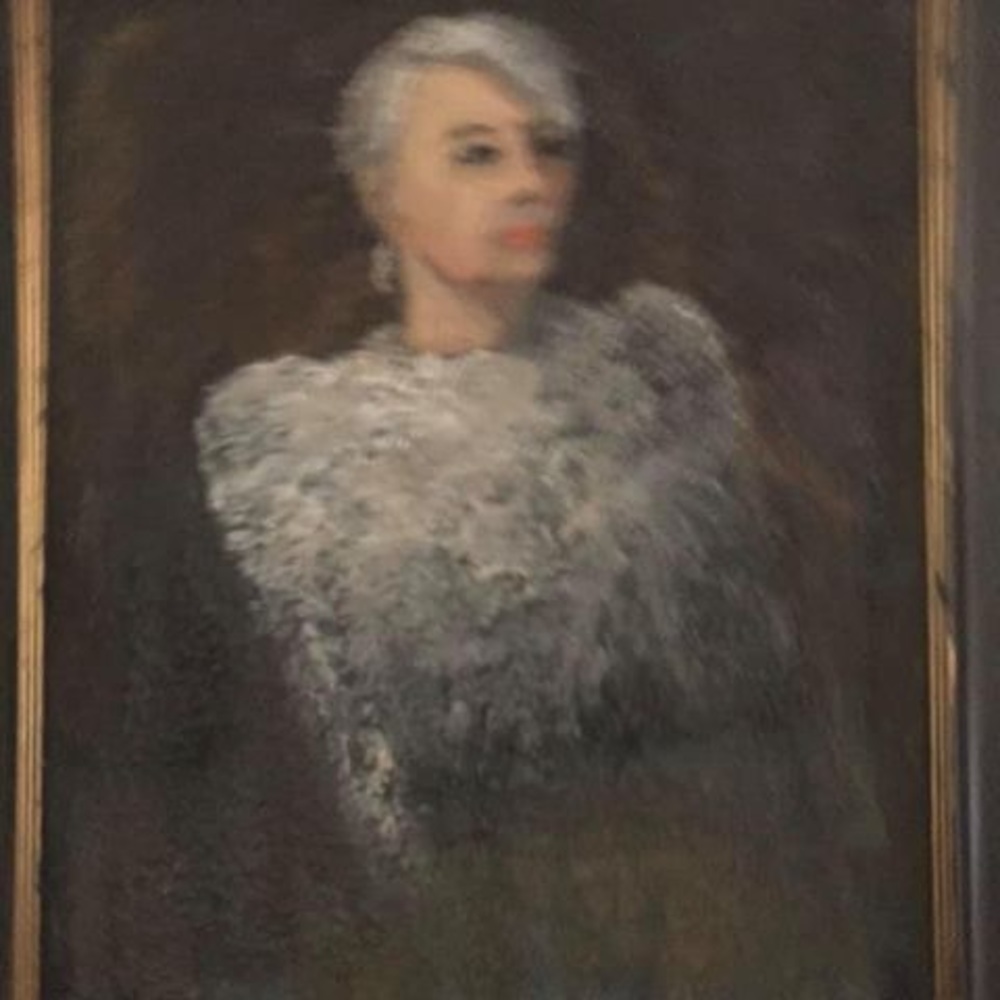 Meet your Posher, Louise